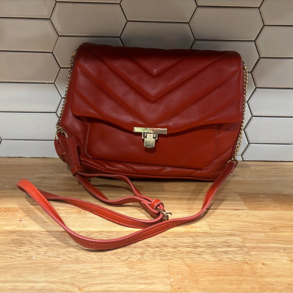 Elegant Red Leather Shoulder Bag